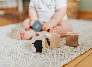 Bawiące się dziecko. Żłobek a rozwój kreatywności u dziecka